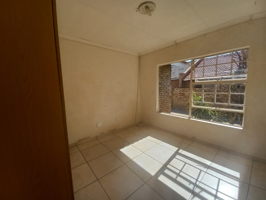 To Let 3 Bedroom Property for Rent in Meiringspark North West